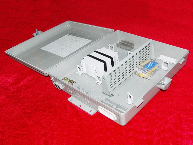 HY-7型 96芯 或(1分64盒式)分光分纤箱 外形尺寸：460×395×125（mm）