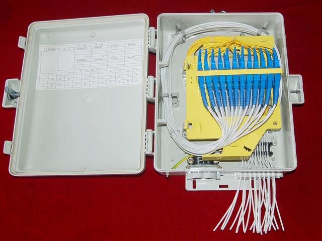 HY-3型B 24芯分纤箱 外形尺寸：325×235×110（mm）