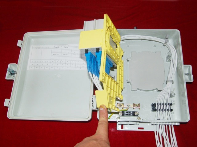 HY-3型A 1分16 插片式分光分纤箱 外形尺寸：325×235×110（mm）